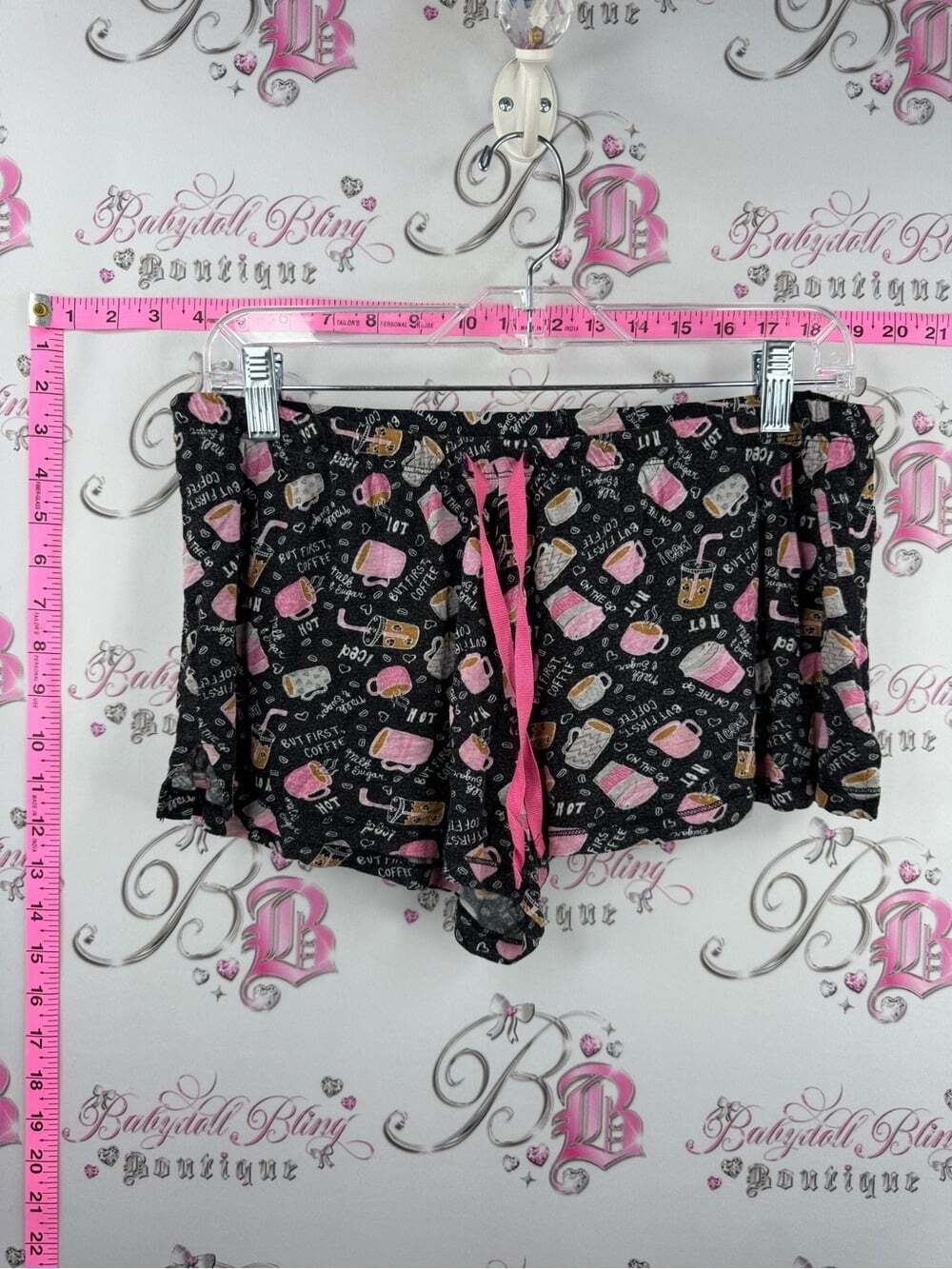 Shorts coffee lover ice 🧊 Black & Pink Coffee Print Lounge Shorts